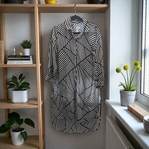 Chico's Monochrome Striped High Low Top